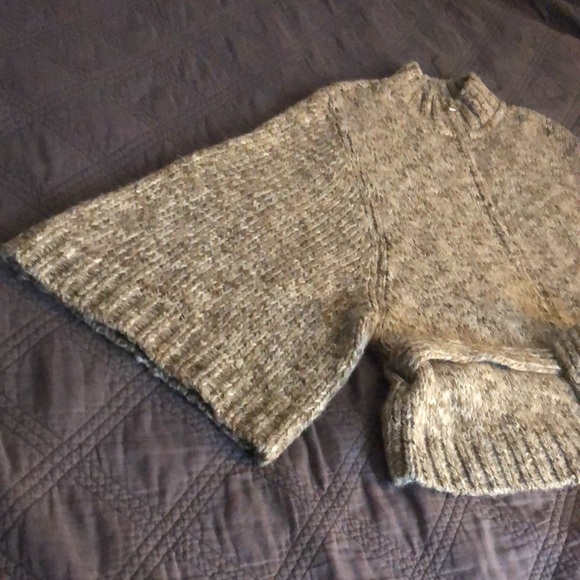 St. John Belted Zip Up Mock Neck Sleeved Cape/Poncho Cardigan XL - Picture 6 of 11